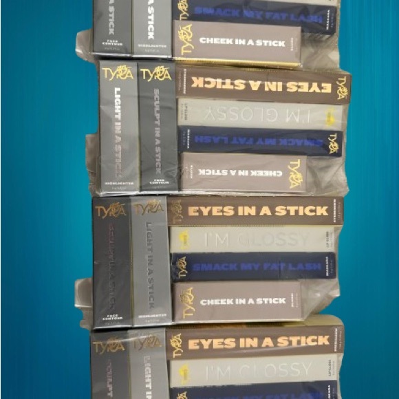 One Sultry Summer TyOver Set from Old Stock New in Box Tyra Beauty - Picture 4 of 4